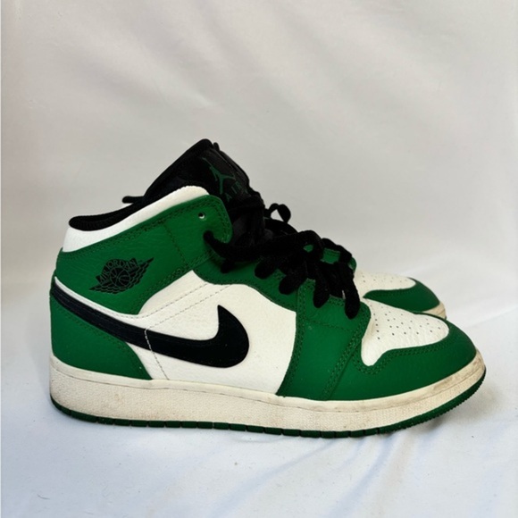 Kid's Air Jordan 1 Mid Pine size 5 - Picture 1 of 9